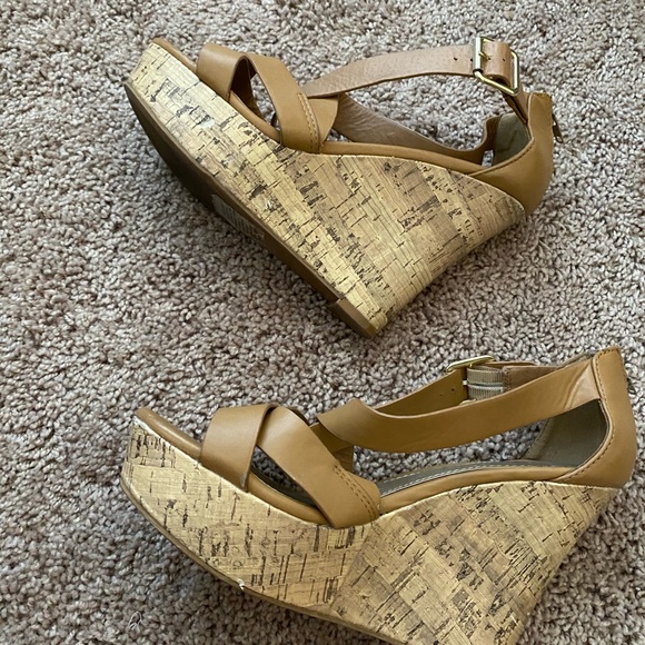 Express wedges size 7 - Picture 6 of 11